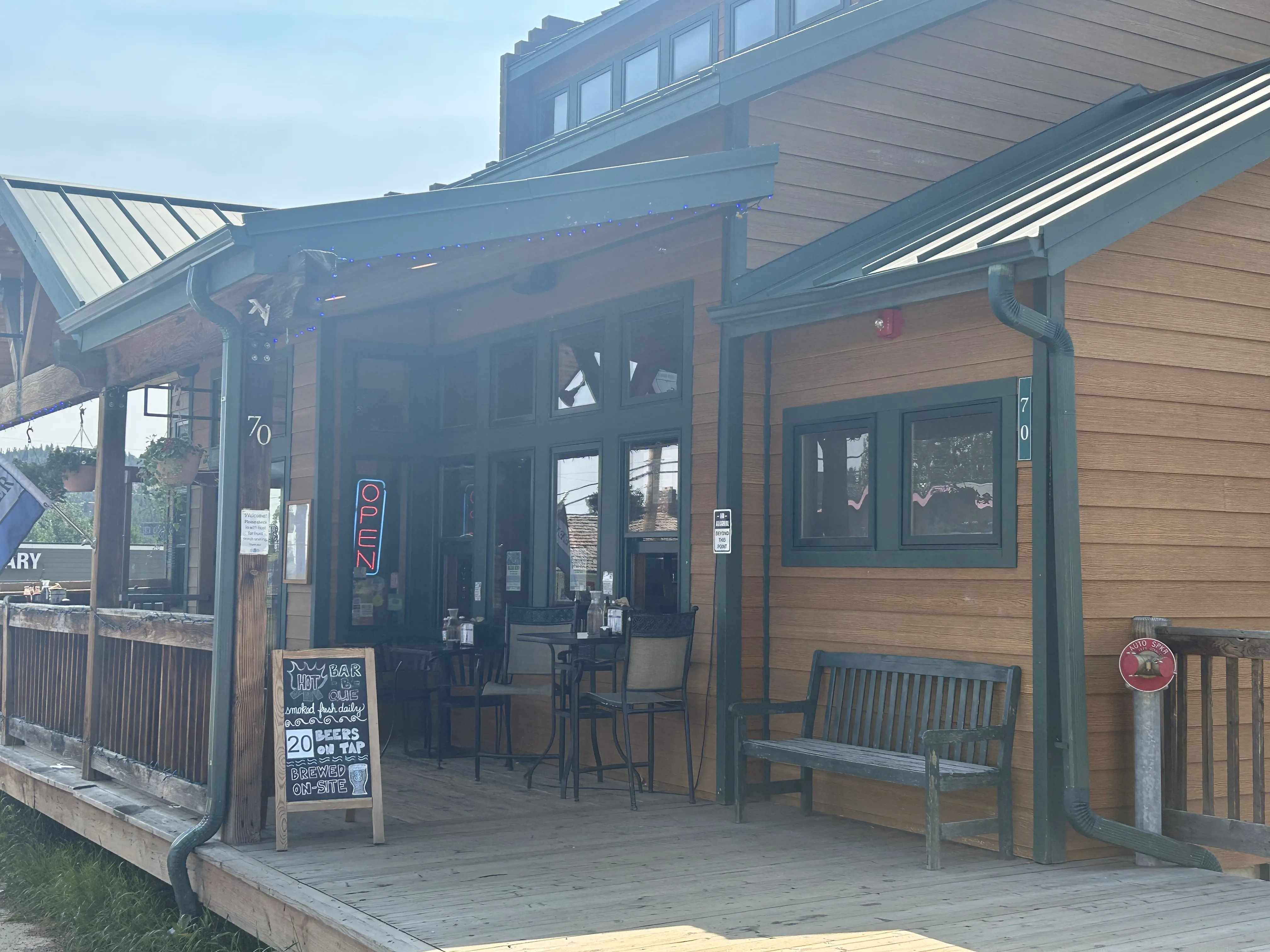 Busey Brews Smokehouse & Brewery