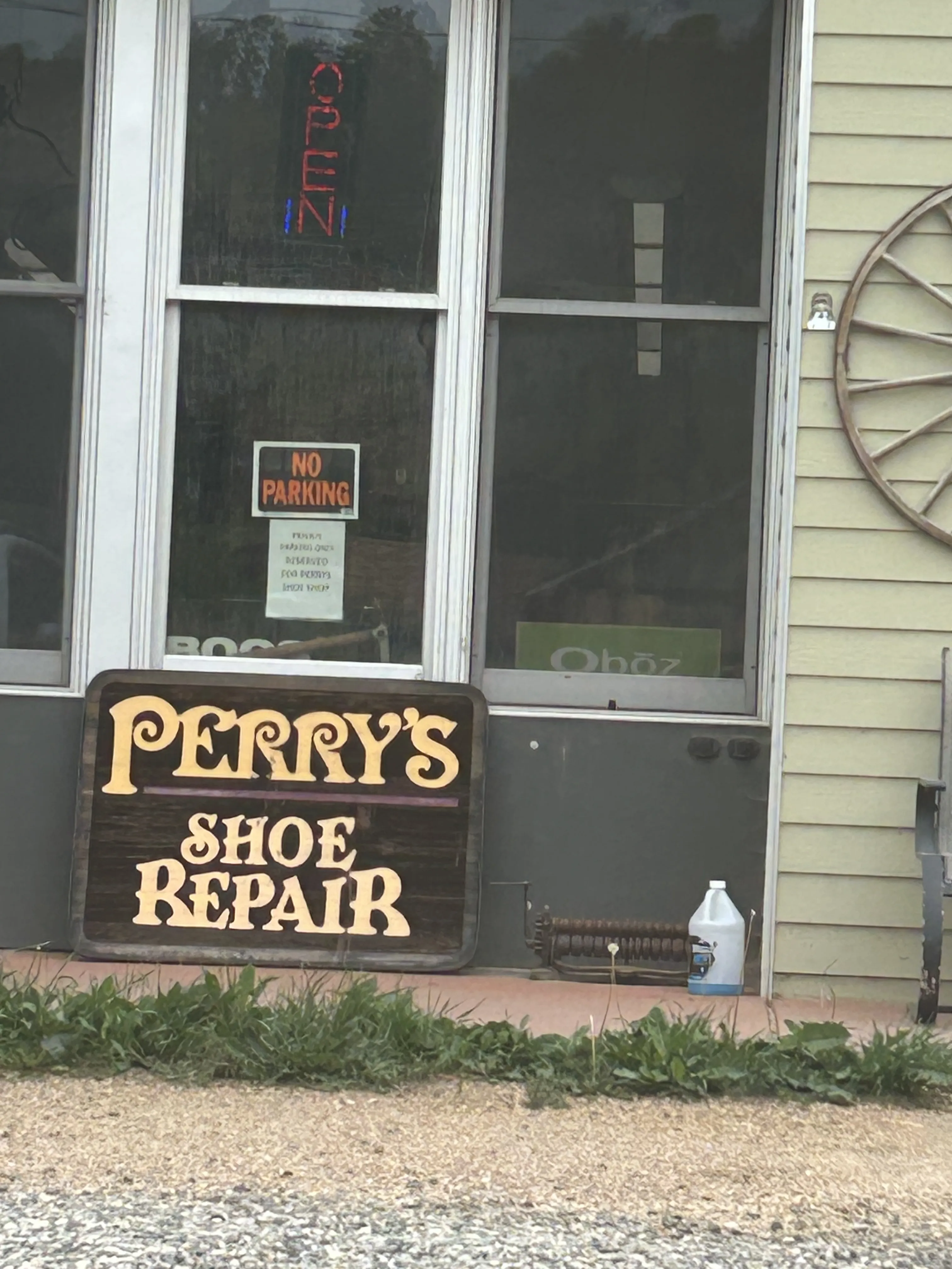 Perry's Shoe Shop